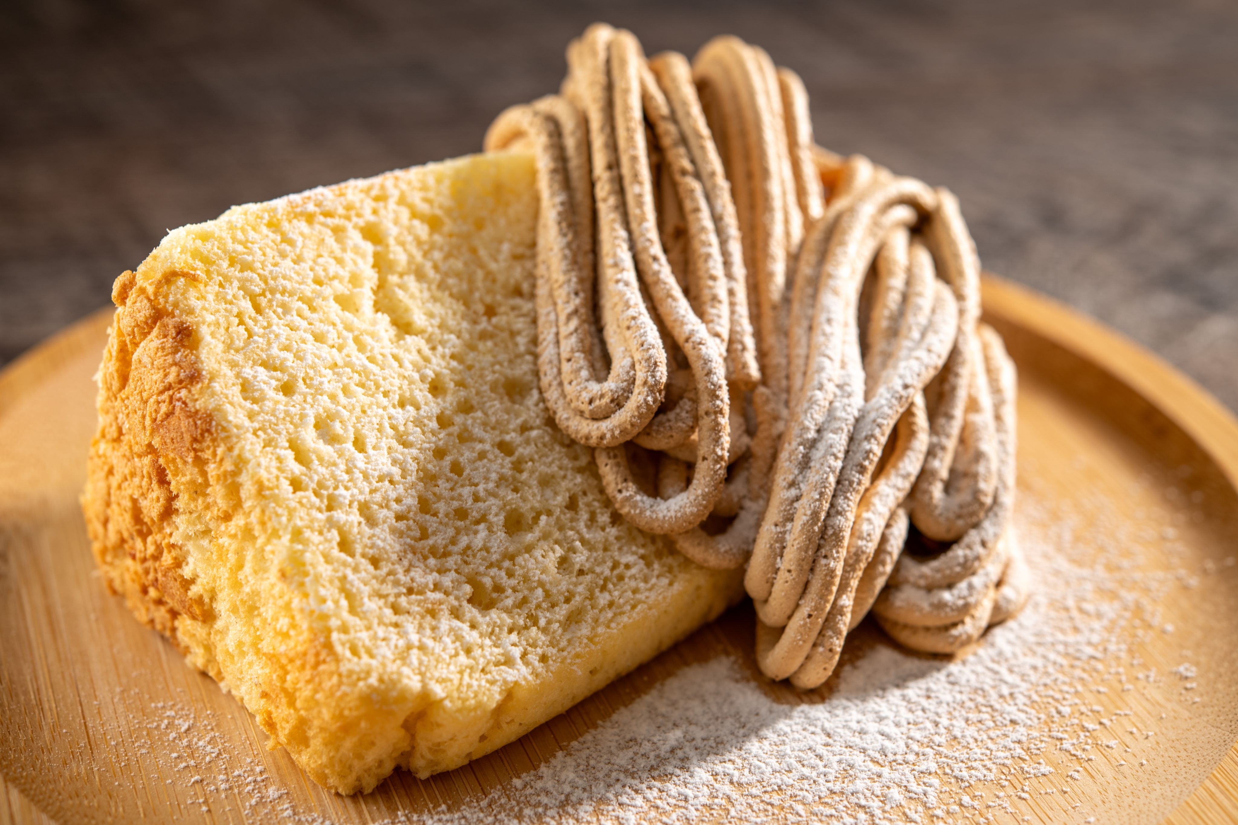 シフォンケーキ　ほうじ茶クリーム添え